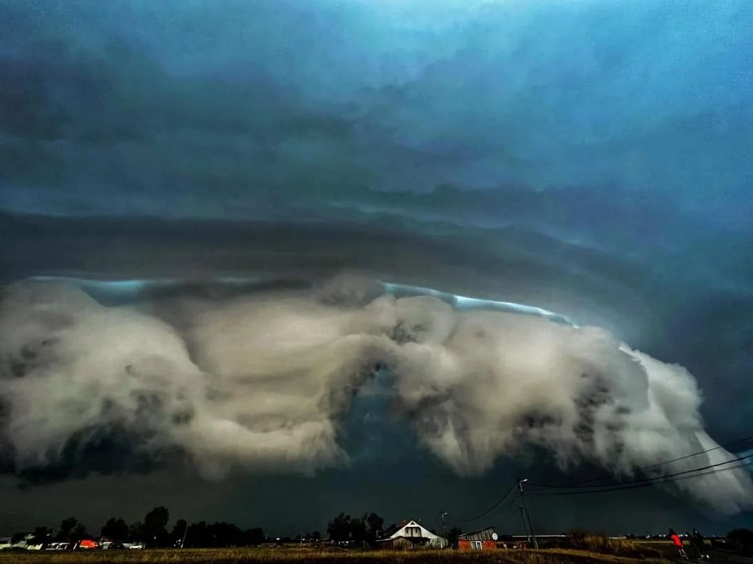 Nori shelf cloud prevestitori de furtuna la Arad 3